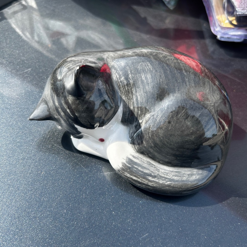 Vintage N.S. Gustin Co Ceramic Sleeping Cat Figurine Tuxedo Hand Painted USA